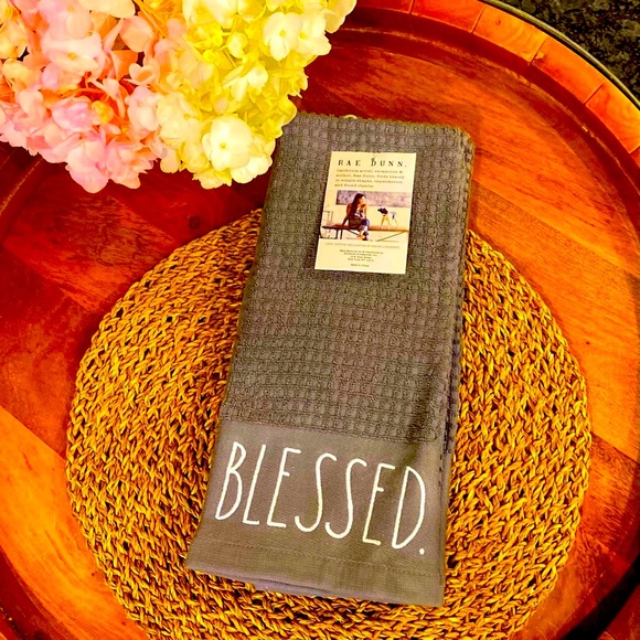 NWT Rae Dunn set of 2 kitchen towels in gray